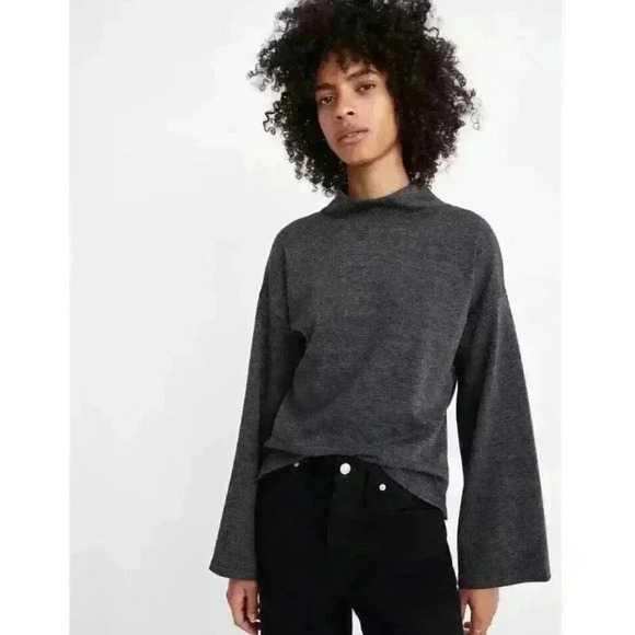 Madewell Tops - Madewell Women’s M Long Wide Flare Sleeves Mock Neck Top in Glen Plaid Gray